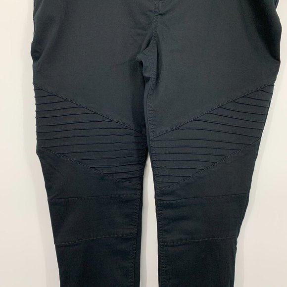 Isabel Maternity by Ingrid & Isabel Utility Jeggings Black Moto Skinny - Picture 8 of 15